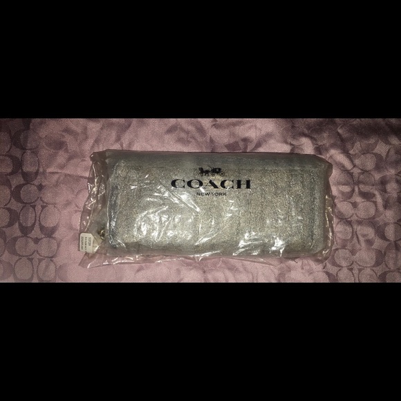 Coach Wallet - Picture 2 of 5